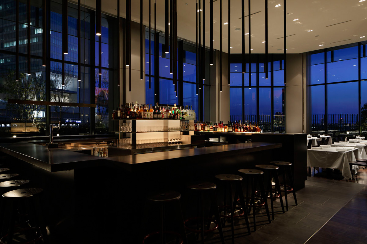 THE COSMOPOLITAN GRILL | BAR | TERRACE